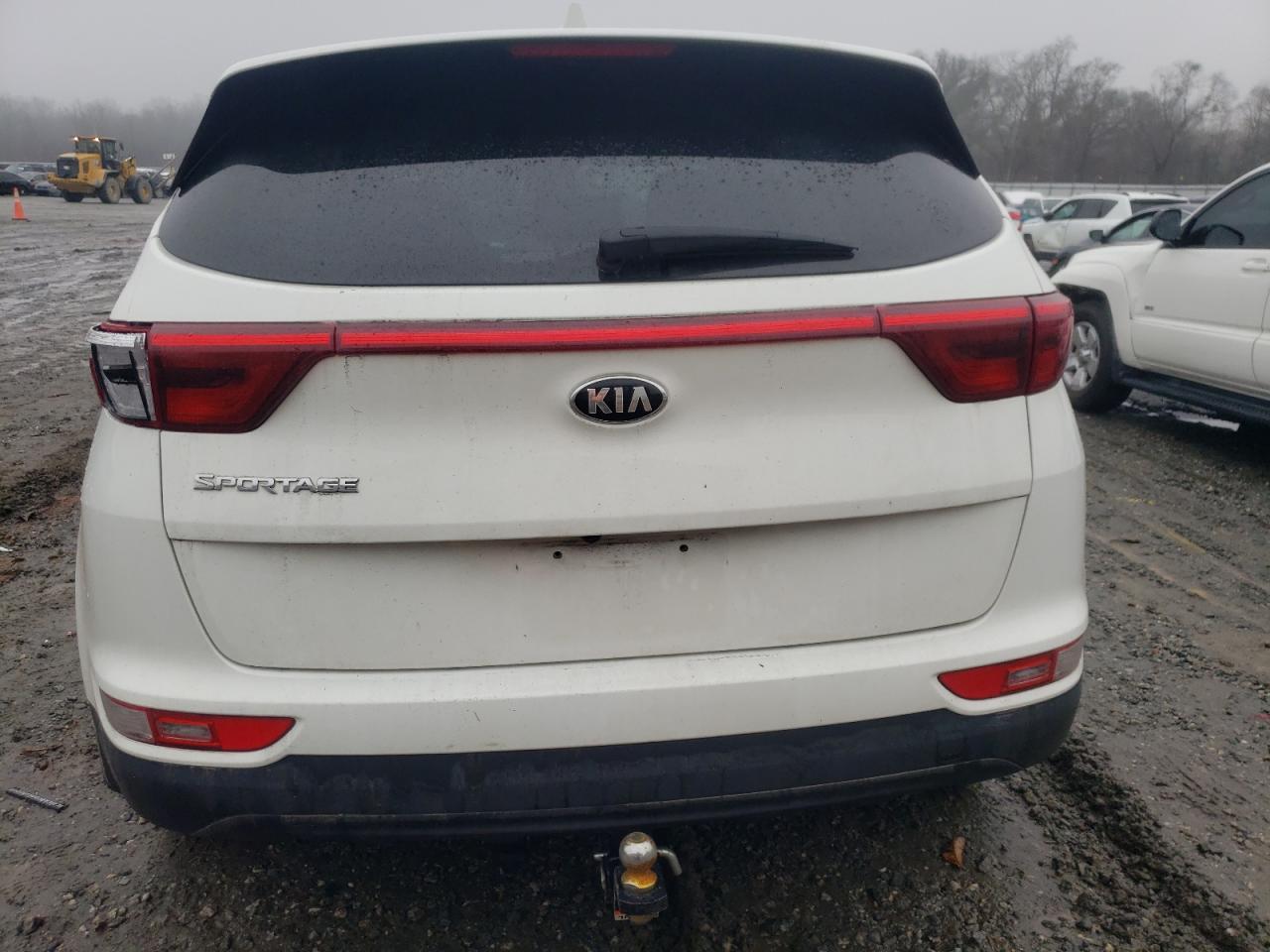 2017 KIA SPORTAGE L - Image 6