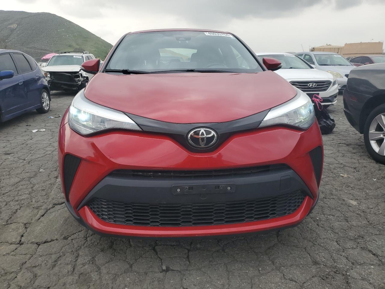 2021 TOYOTA C-HR XLE - Image 5