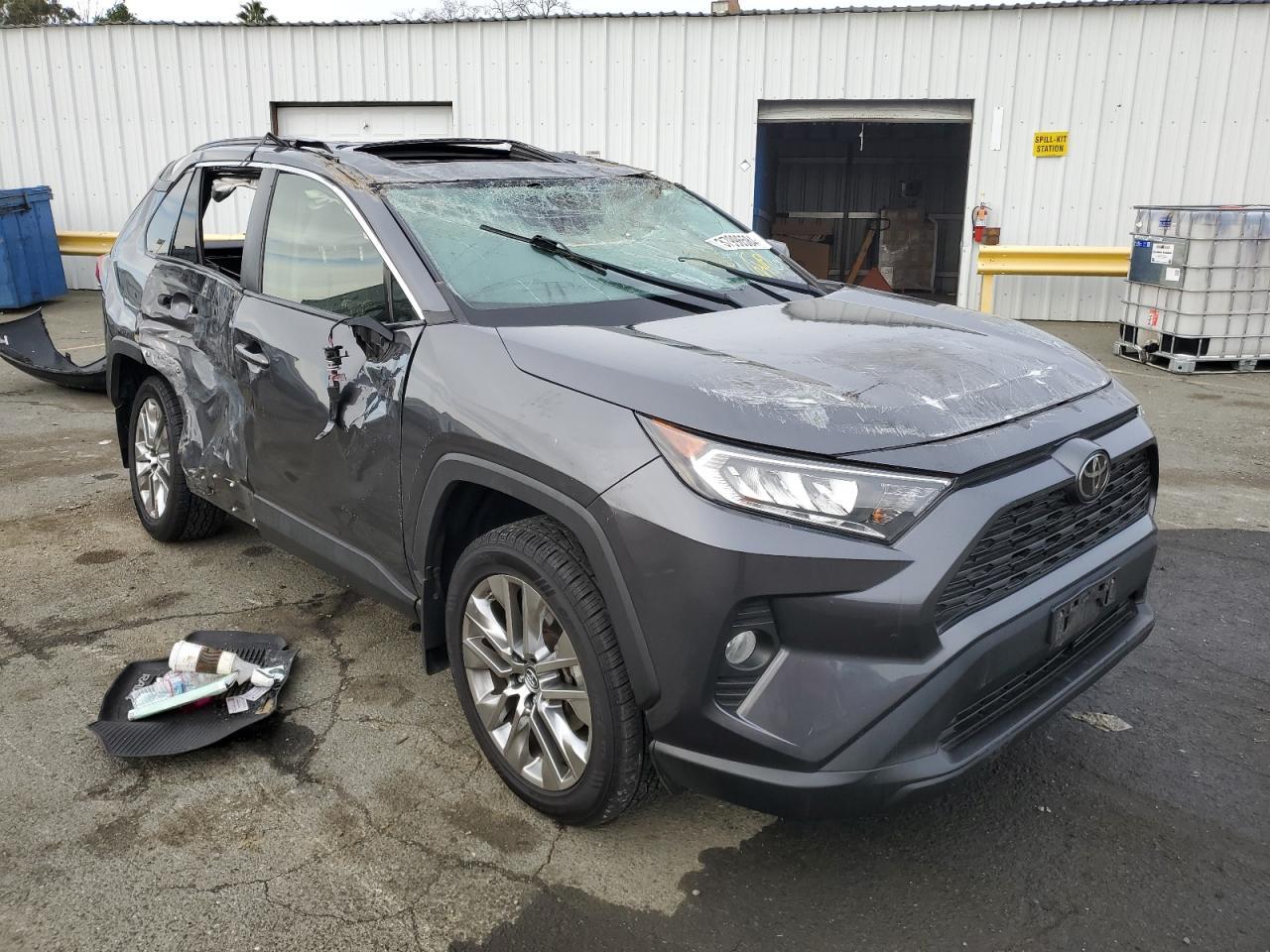 2019 TOYOTA RAV4 XLE P - Image 4