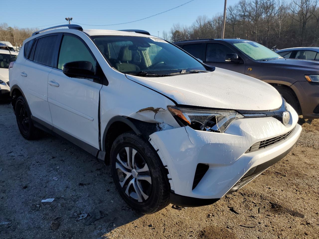2017 TOYOTA RAV4 LE - Фото 4