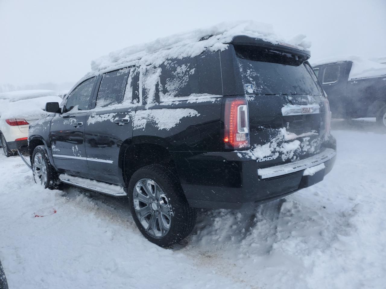 2016 GMC YUKON DENA - Фото 2