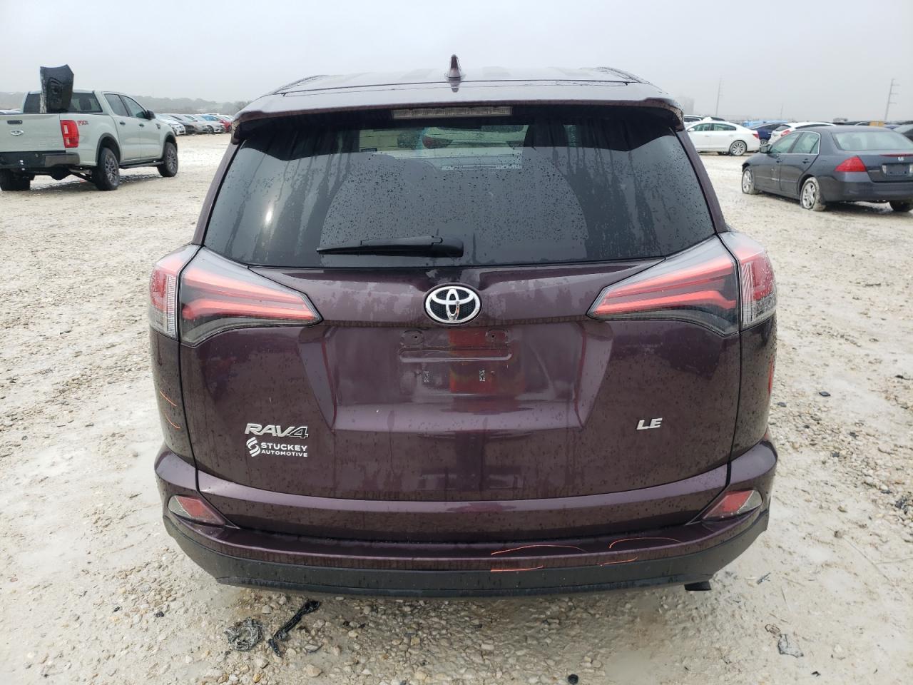 2018 TOYOTA RAV4 LE - Фото 6
