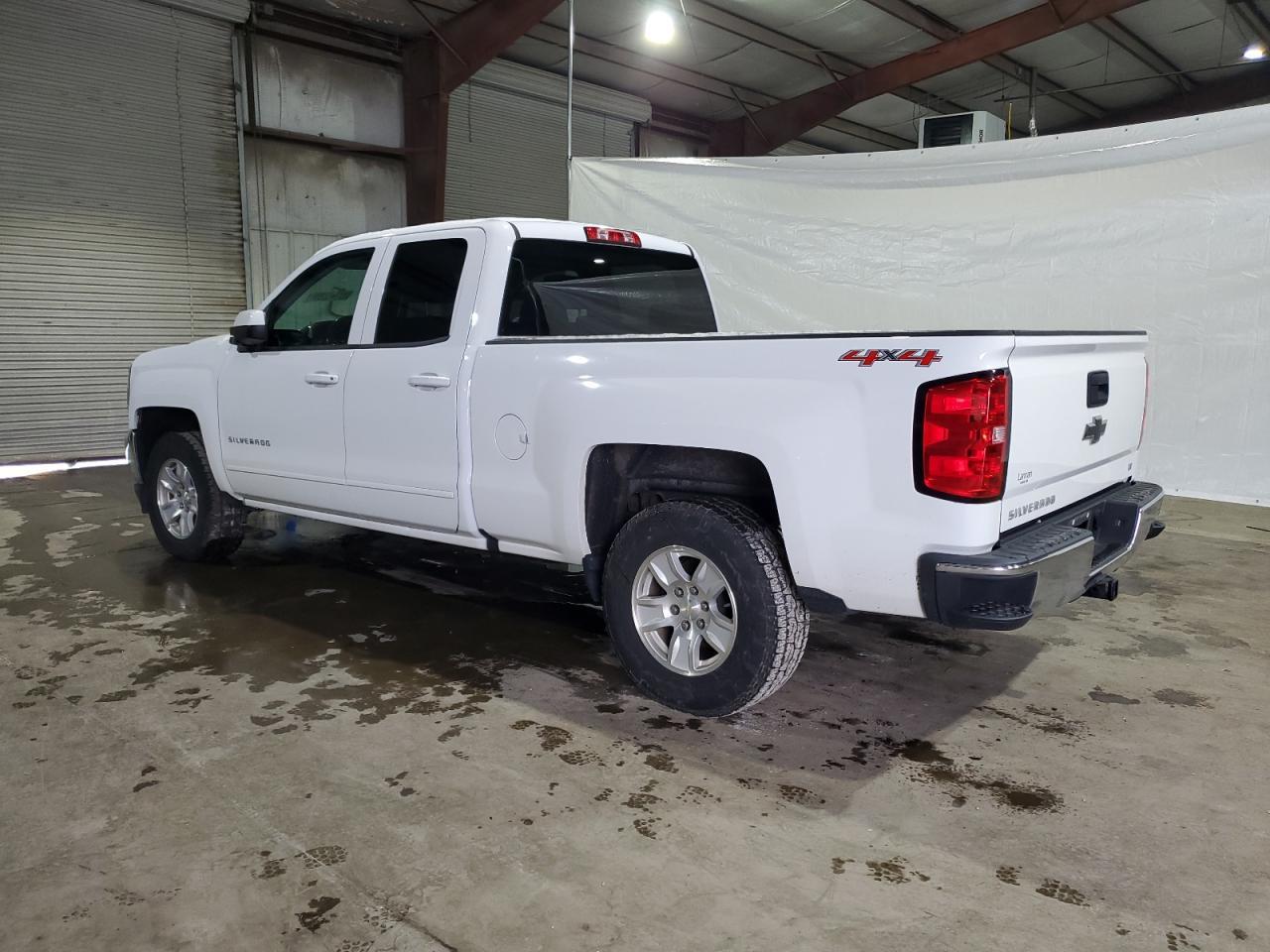 2017 CHEVROLET SILVERADO - Image 2