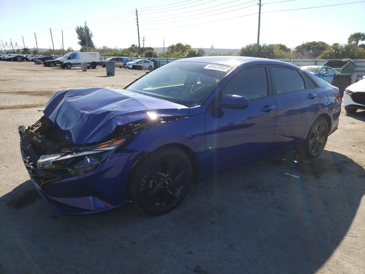 2022 HYUNDAI ELANTRA SE