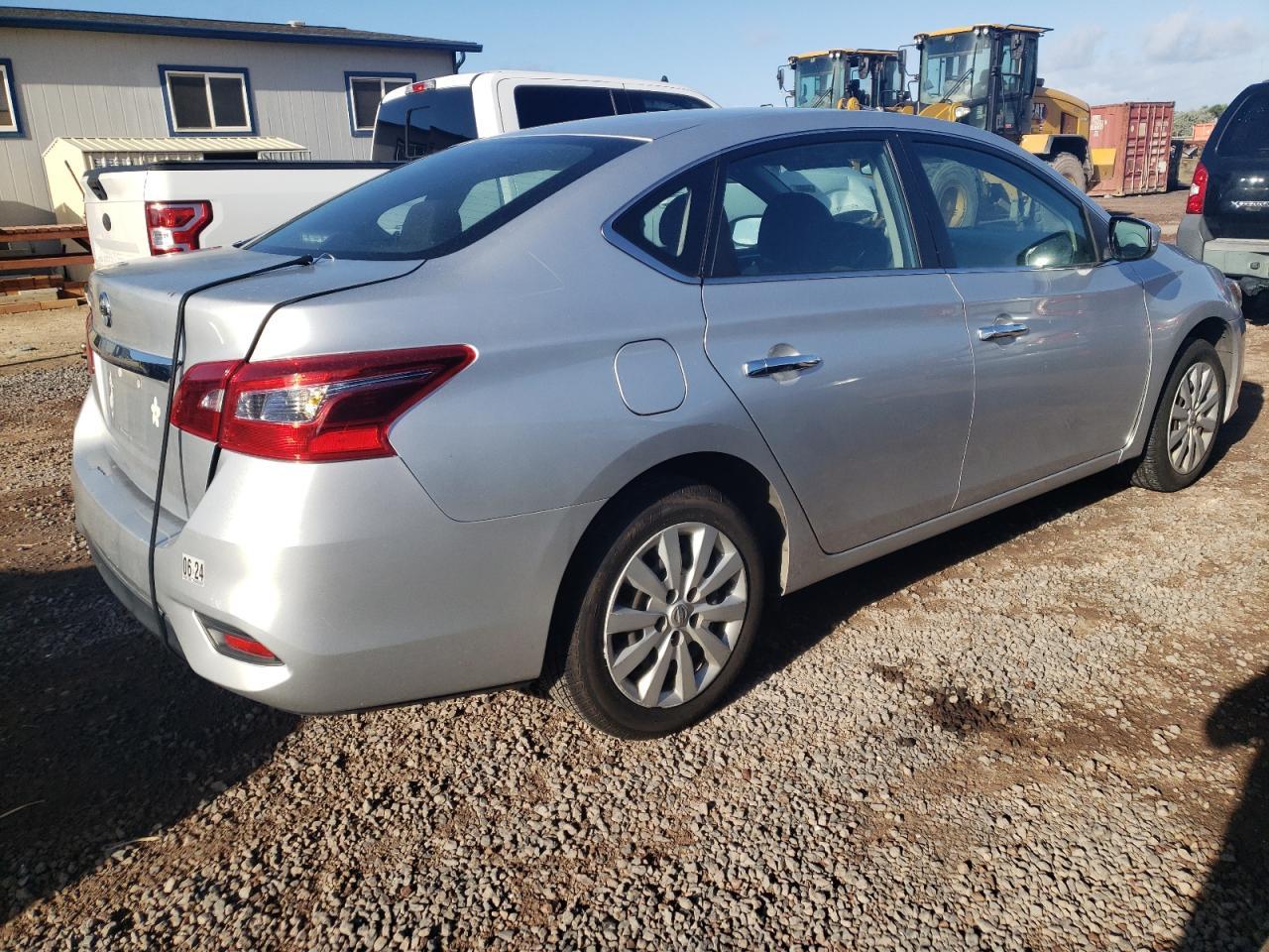 2018 NISSAN SENTRA S - Фото 3