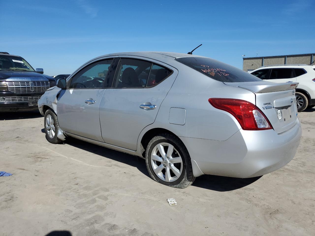 2014 NISSAN VERSA S - Фото 2