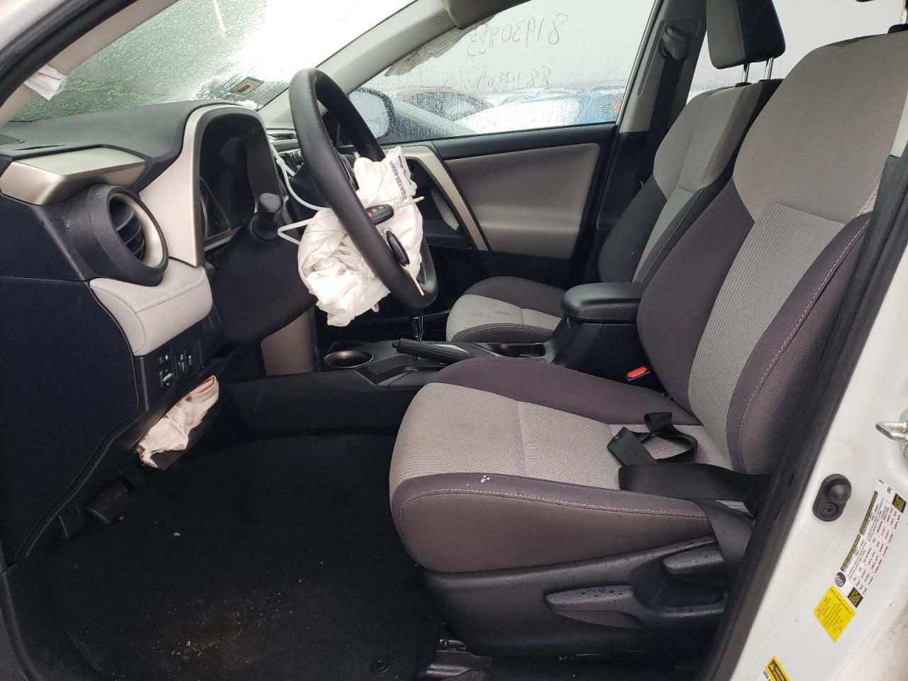 2015 TOYOTA RAV4 XLE - Image 7