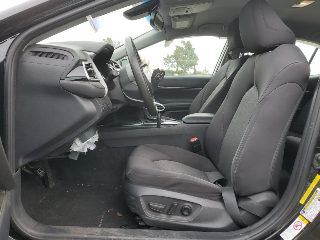 2018 TOYOTA CAMRY L - Фото 7