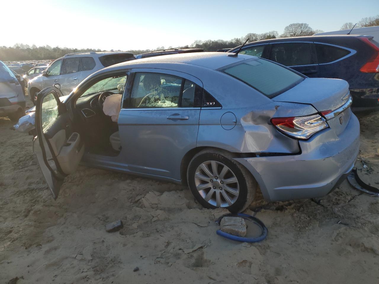 2012 CHRYSLER 200 TOURIN - Image 2