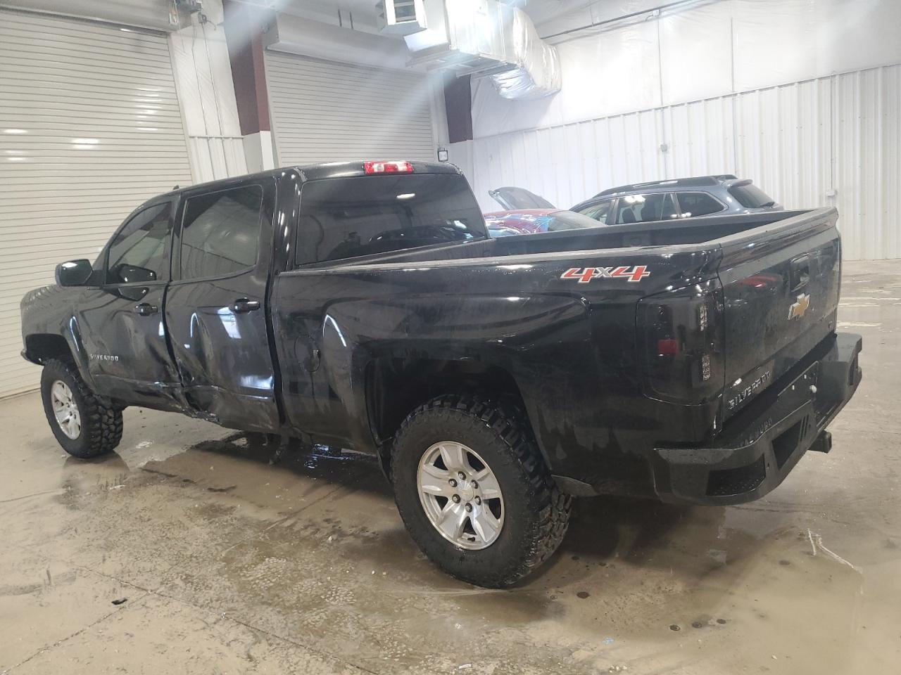 2017 CHEVROLET SILVERADO - Фото 2