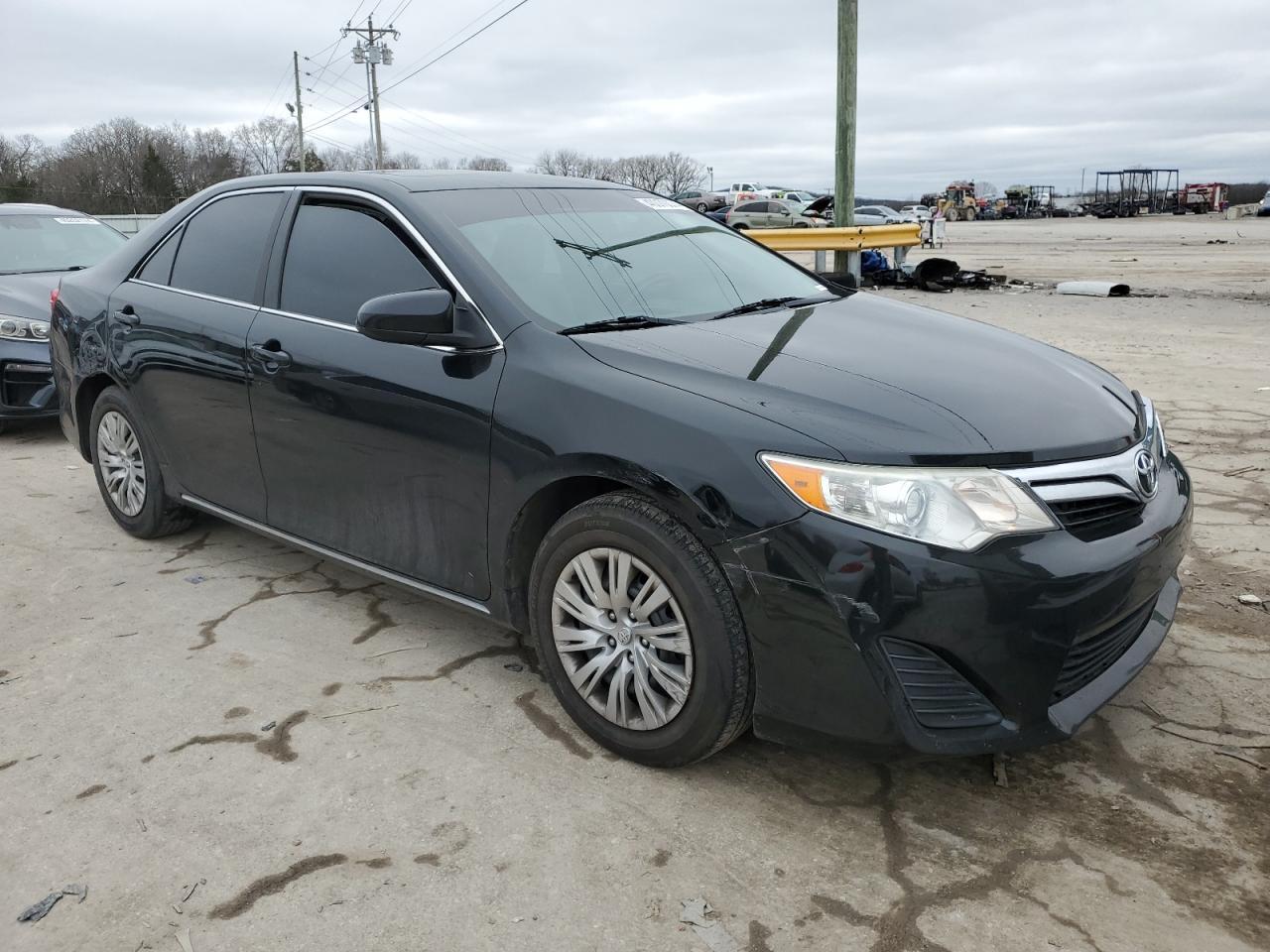 2014 TOYOTA CAMRY L - Фото 4
