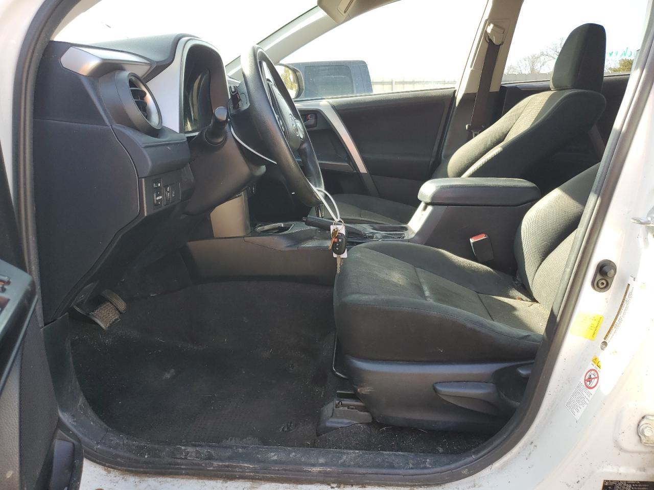 2018 TOYOTA RAV4 LE - Фото 7