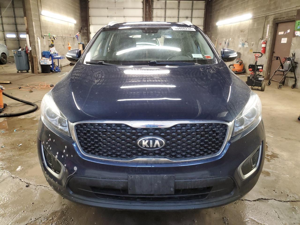 2016 KIA SORENTO LX - Image 5