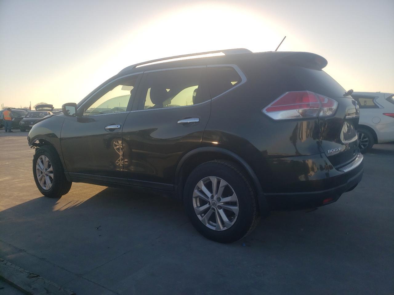 2015 NISSAN ROGUE S - Фото 2