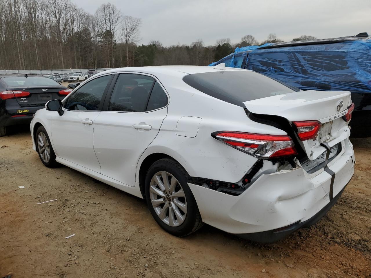 2020 TOYOTA CAMRY LE - Фото 2