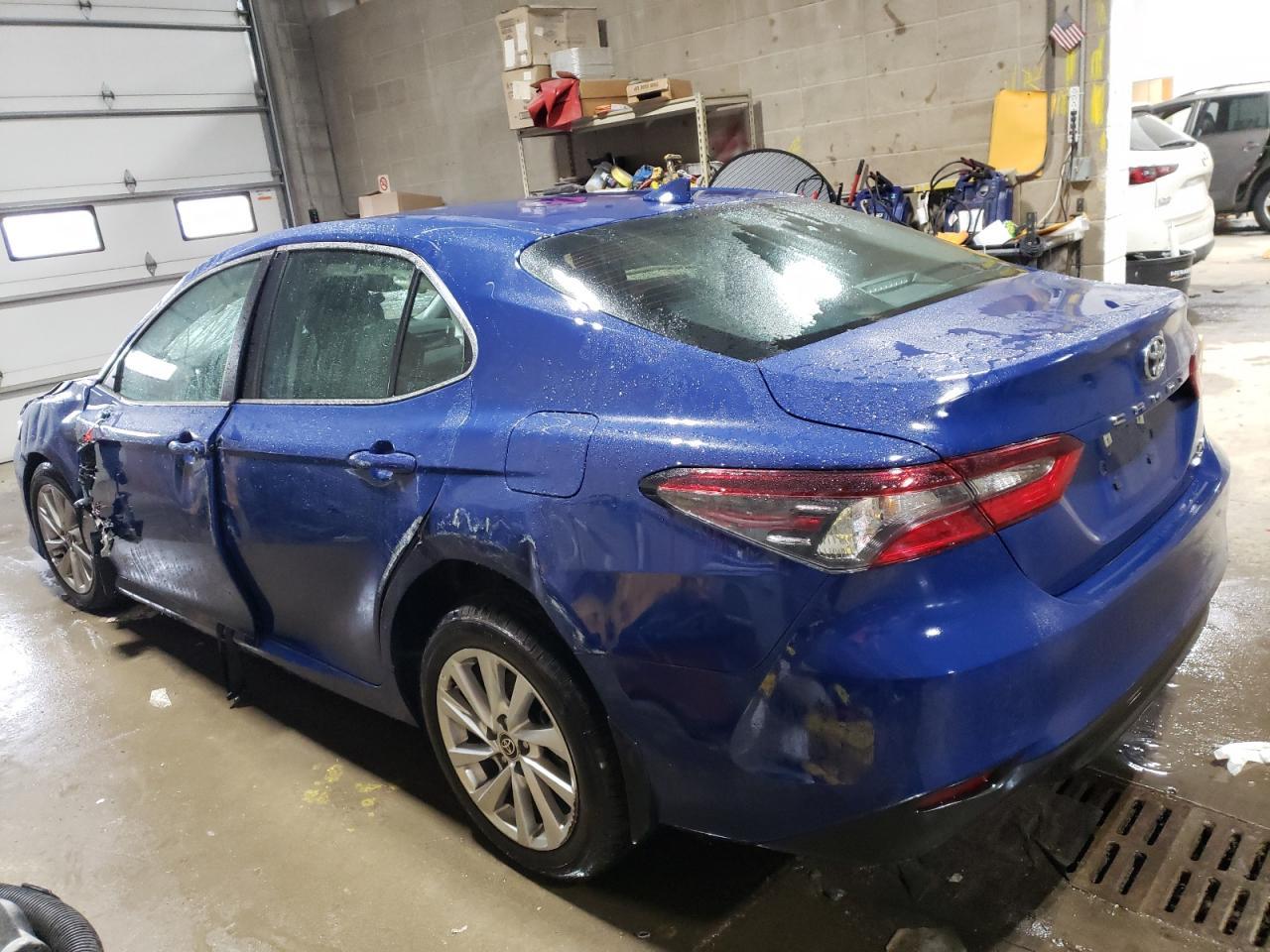 2023 TOYOTA CAMRY LE - Фото 2