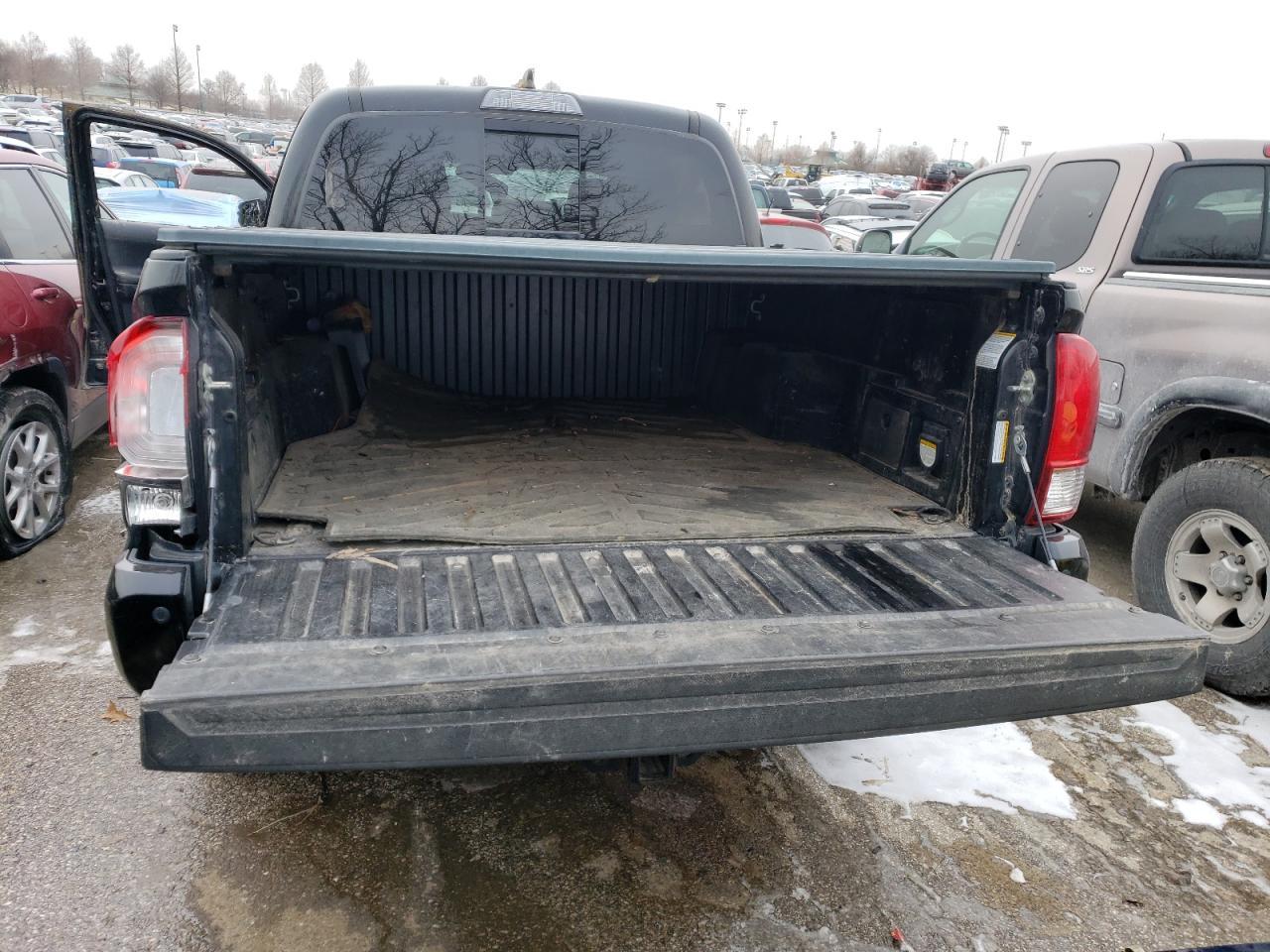 2017 TOYOTA TACOMA DOU - Фото 6