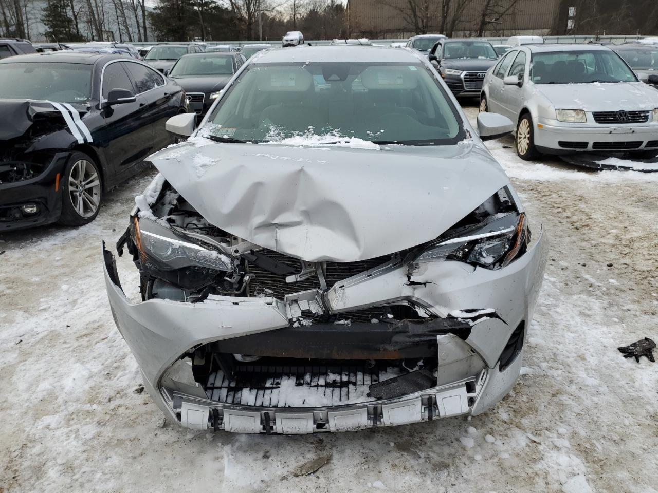 2019 TOYOTA COROLLA L - Фото 5