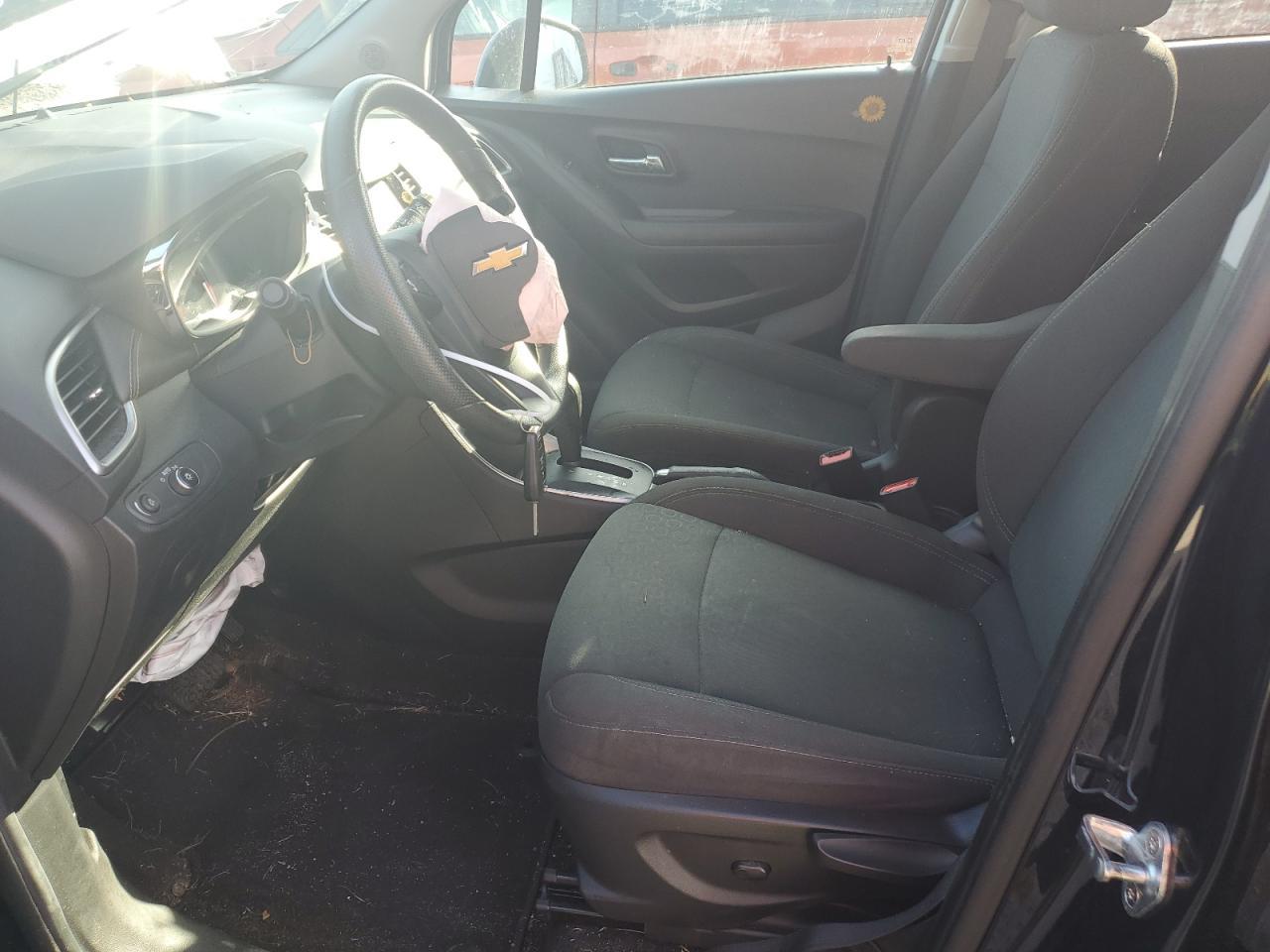 2021 CHEVROLET TRAX LS - Image 7