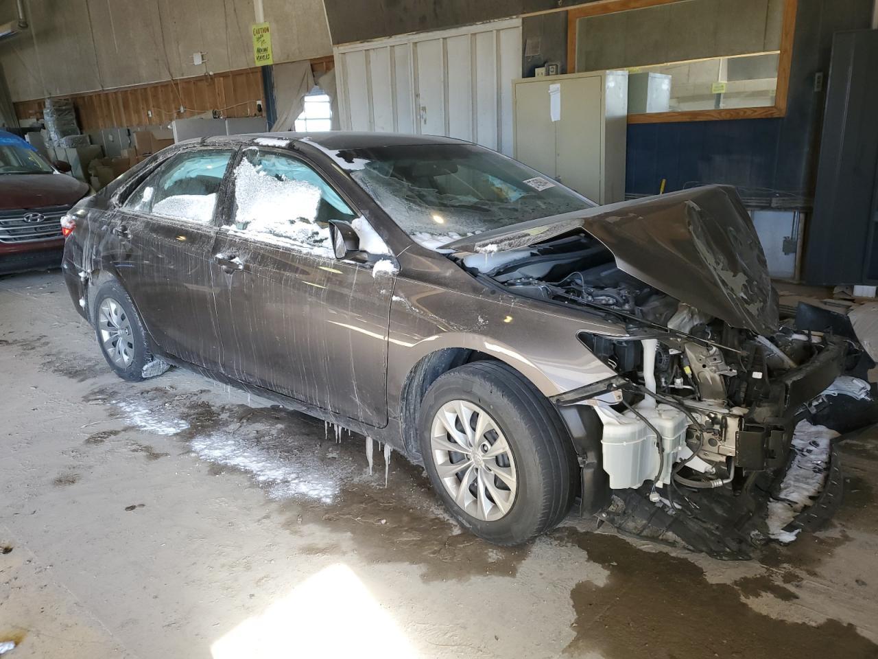 2017 TOYOTA CAMRY LE - Image 4