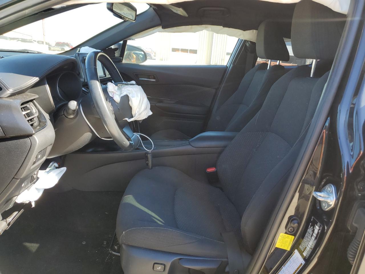 2018 TOYOTA C-HR XLE - Image 7