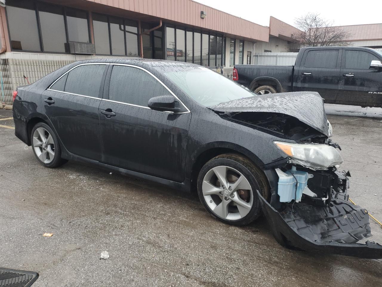 2014 TOYOTA CAMRY L - Image 4
