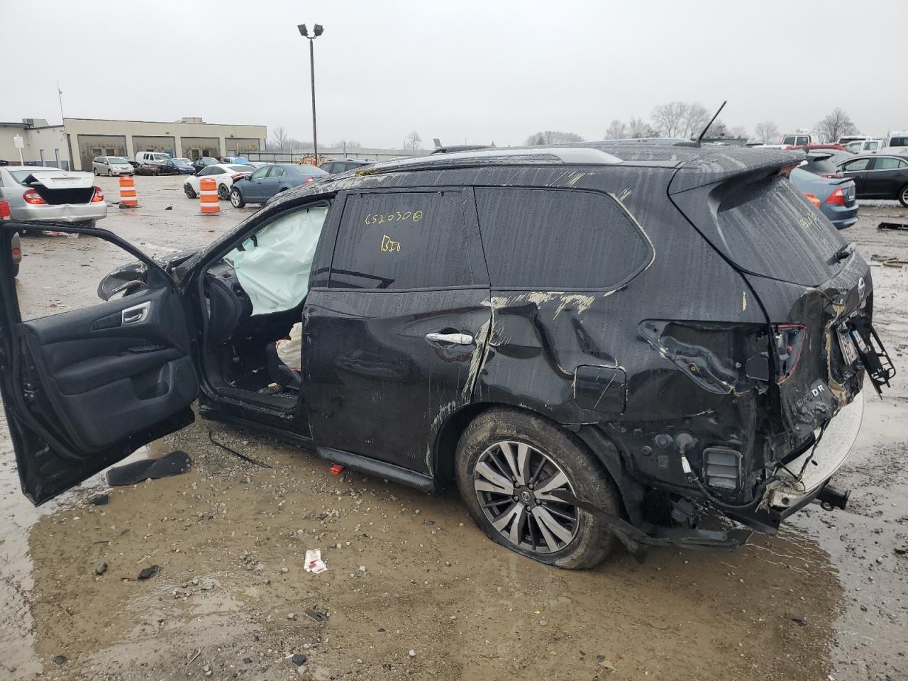 2017 NISSAN PATHFINDER - Image 2