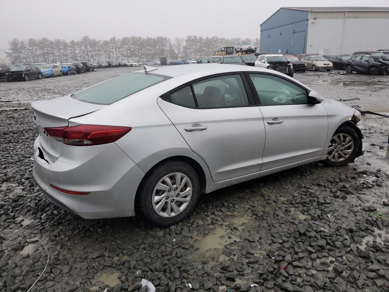 2017 HYUNDAI ELANTRA SE - Image 3