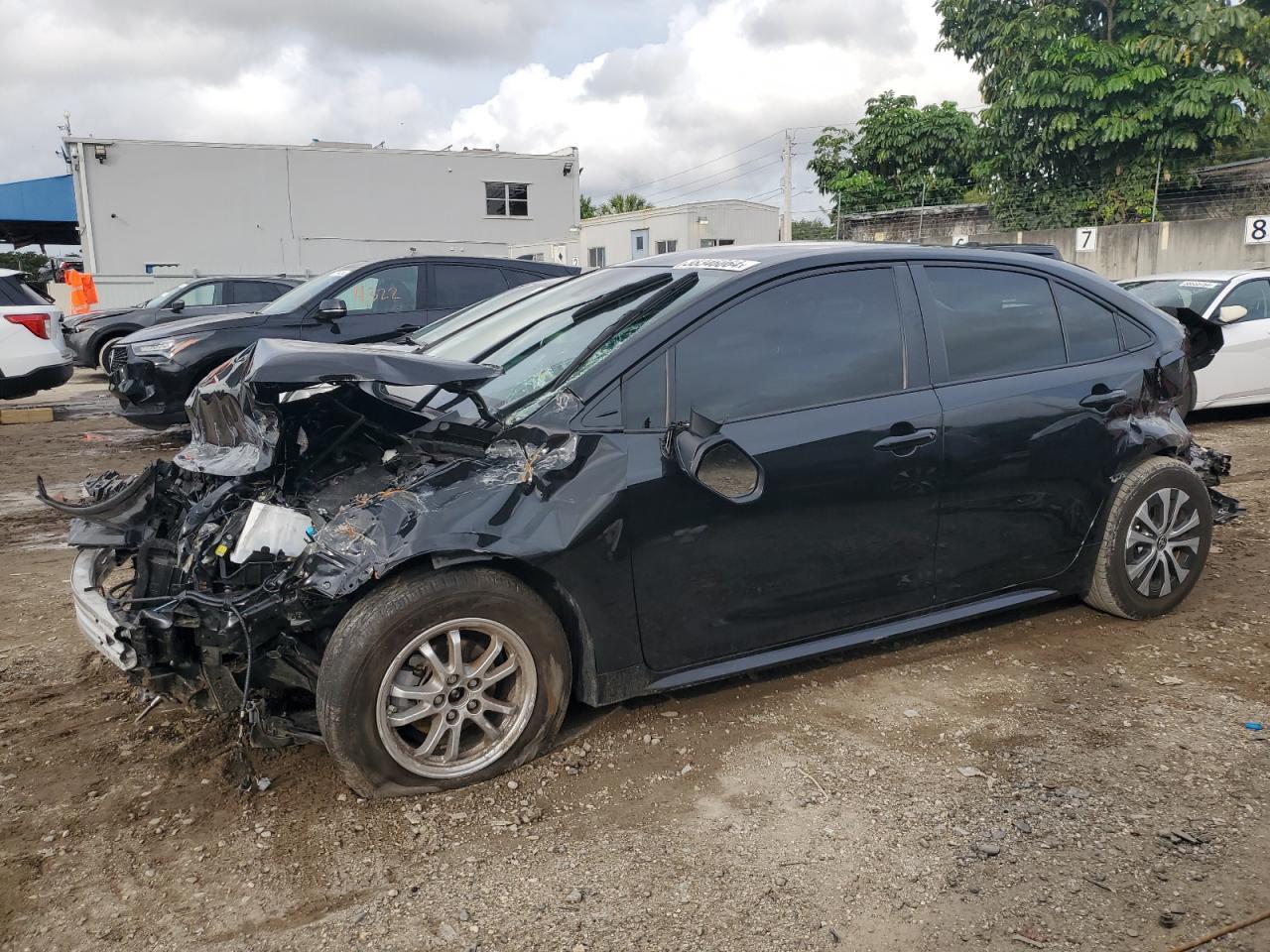 2022 TOYOTA COROLLA LE car image