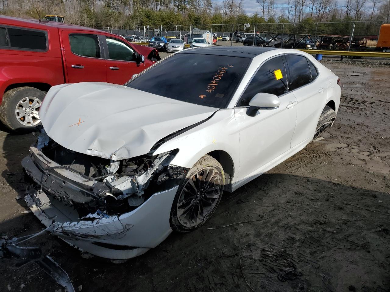2019 TOYOTA CAMRY XSE