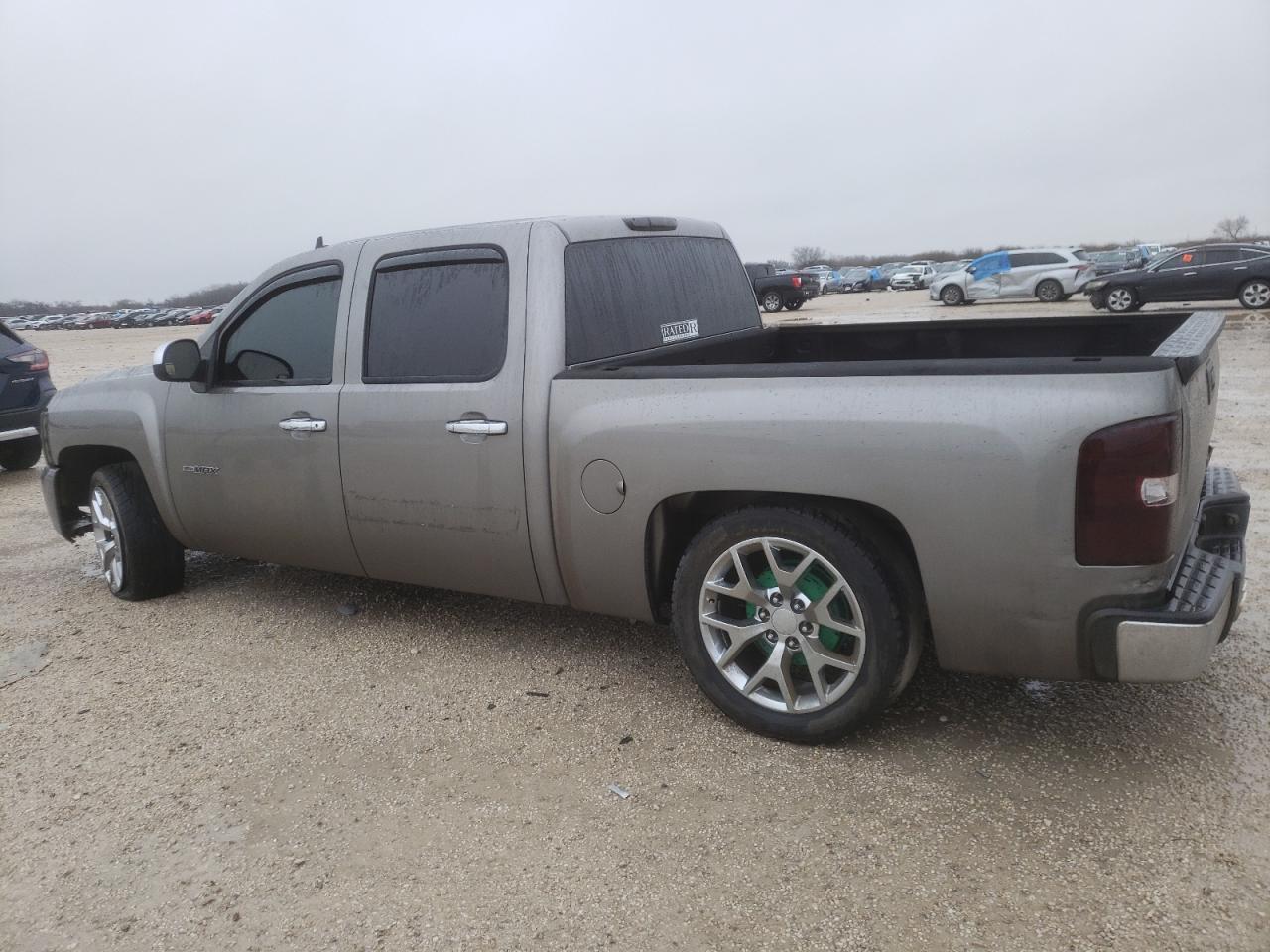 2013 CHEVROLET SILVERADO - Image 2