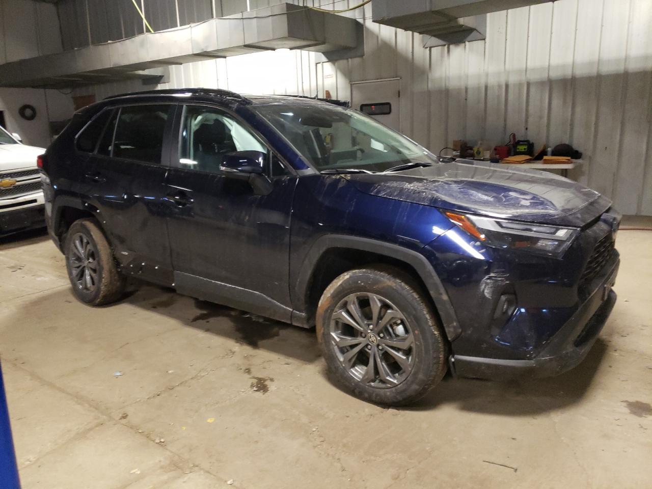 2024 TOYOTA RAV4 XLE P - Image 4