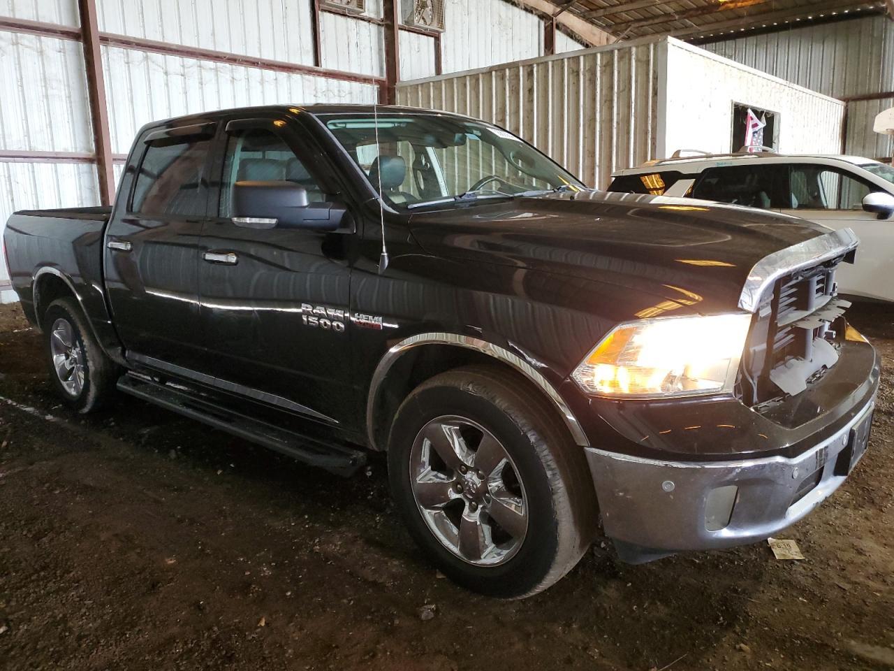 2015 RAM 1500 SLT - Image 4