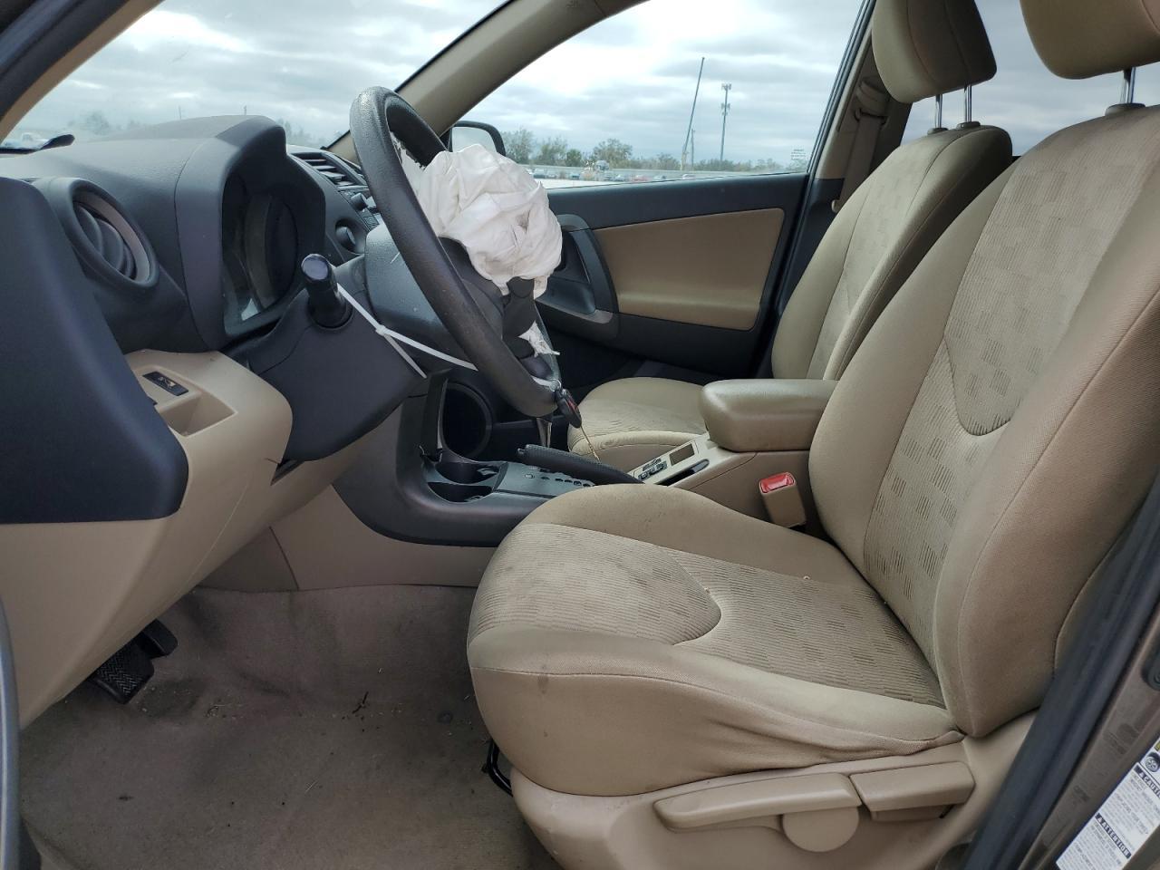 2011 TOYOTA RAV4 - Image 7