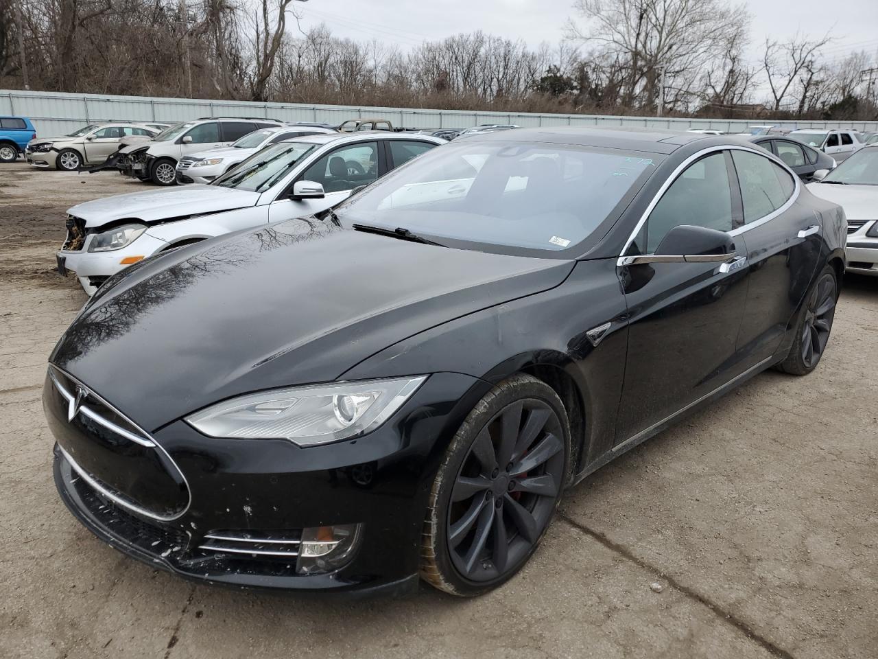 2015 TESLA MODEL S P8