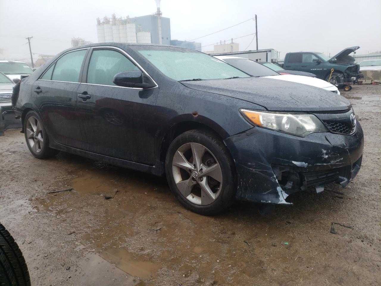 2014 TOYOTA CAMRY L - Фото 4