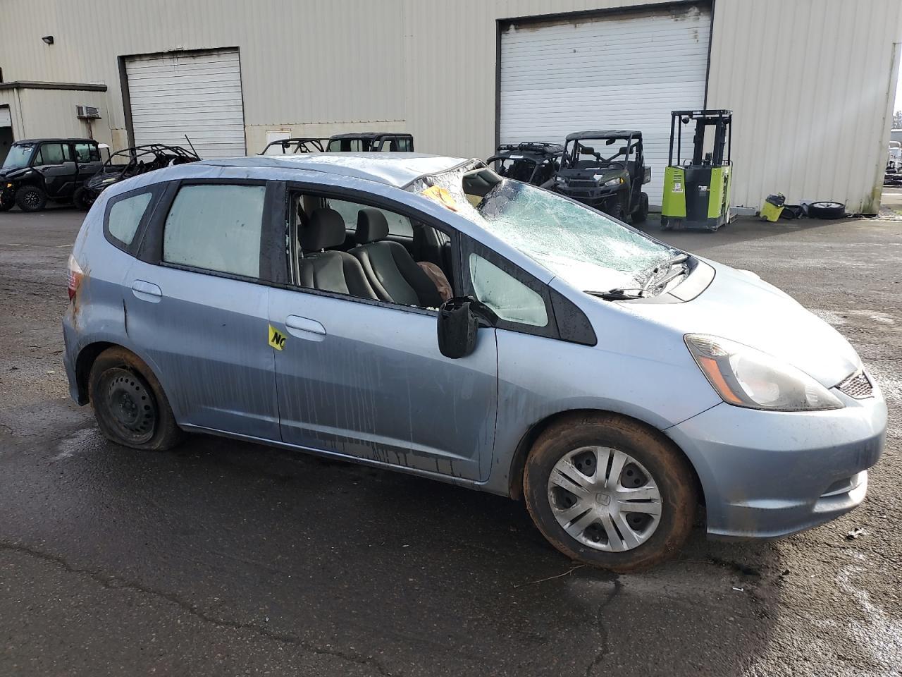 2011 HONDA FIT - Фото 4