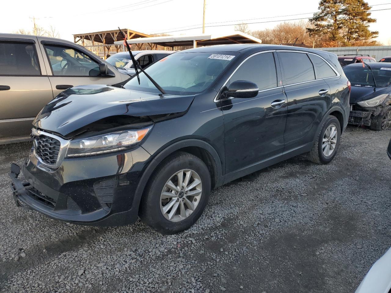 2019 KIA SORENTO L car image