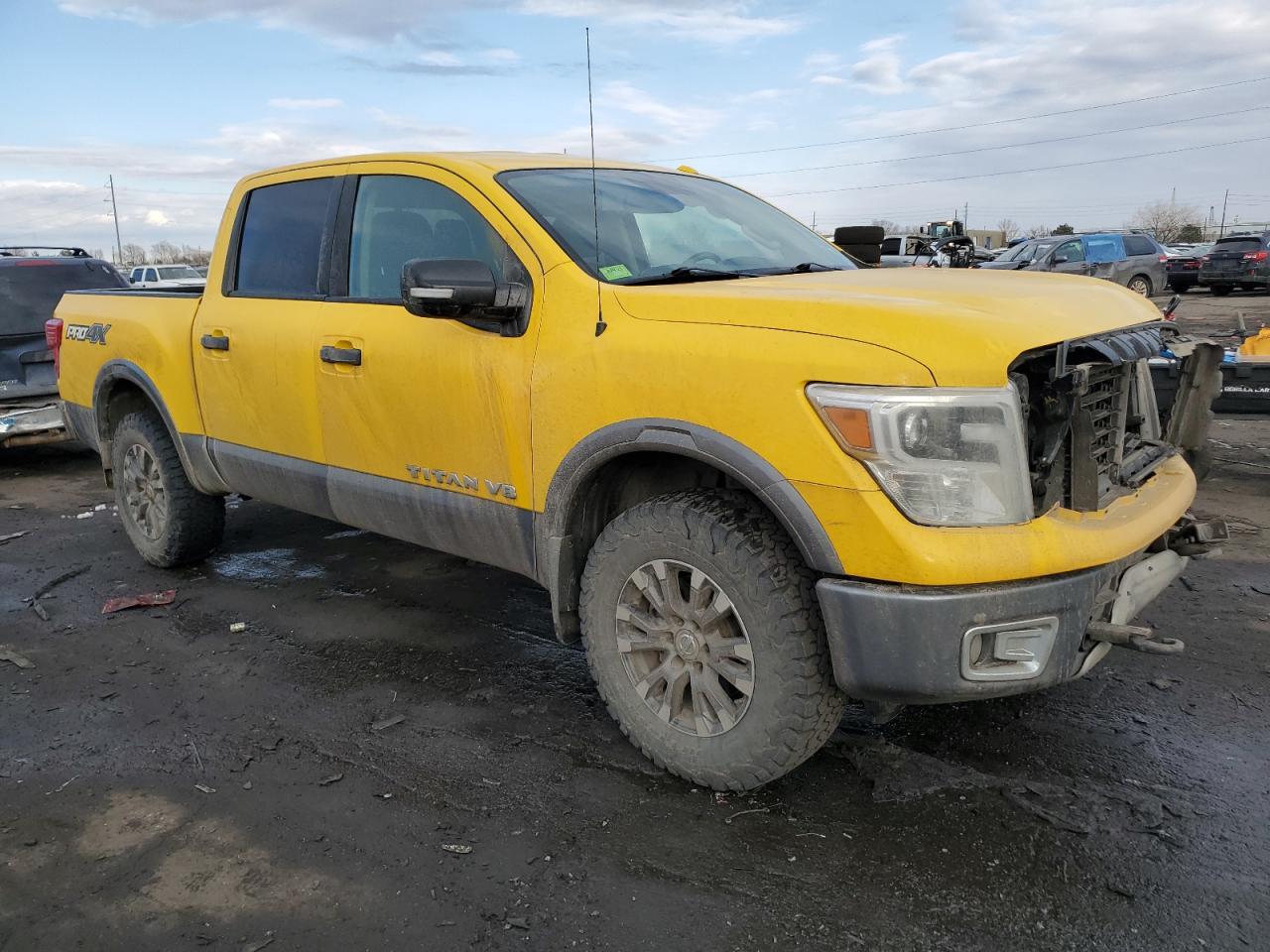 2018 NISSAN TITAN SV - Фото 4