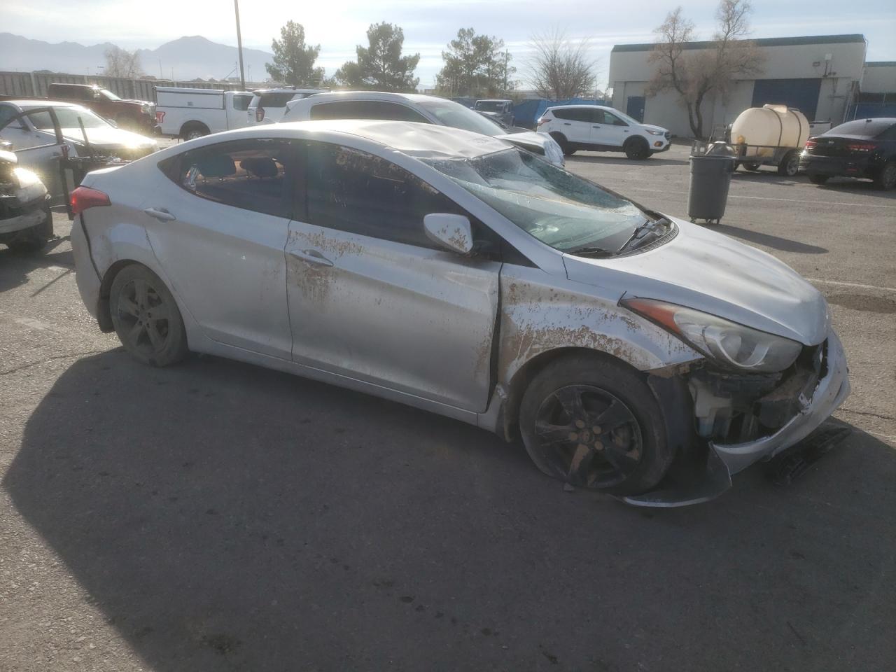 2013 HYUNDAI ELANTRA GL - Image 4