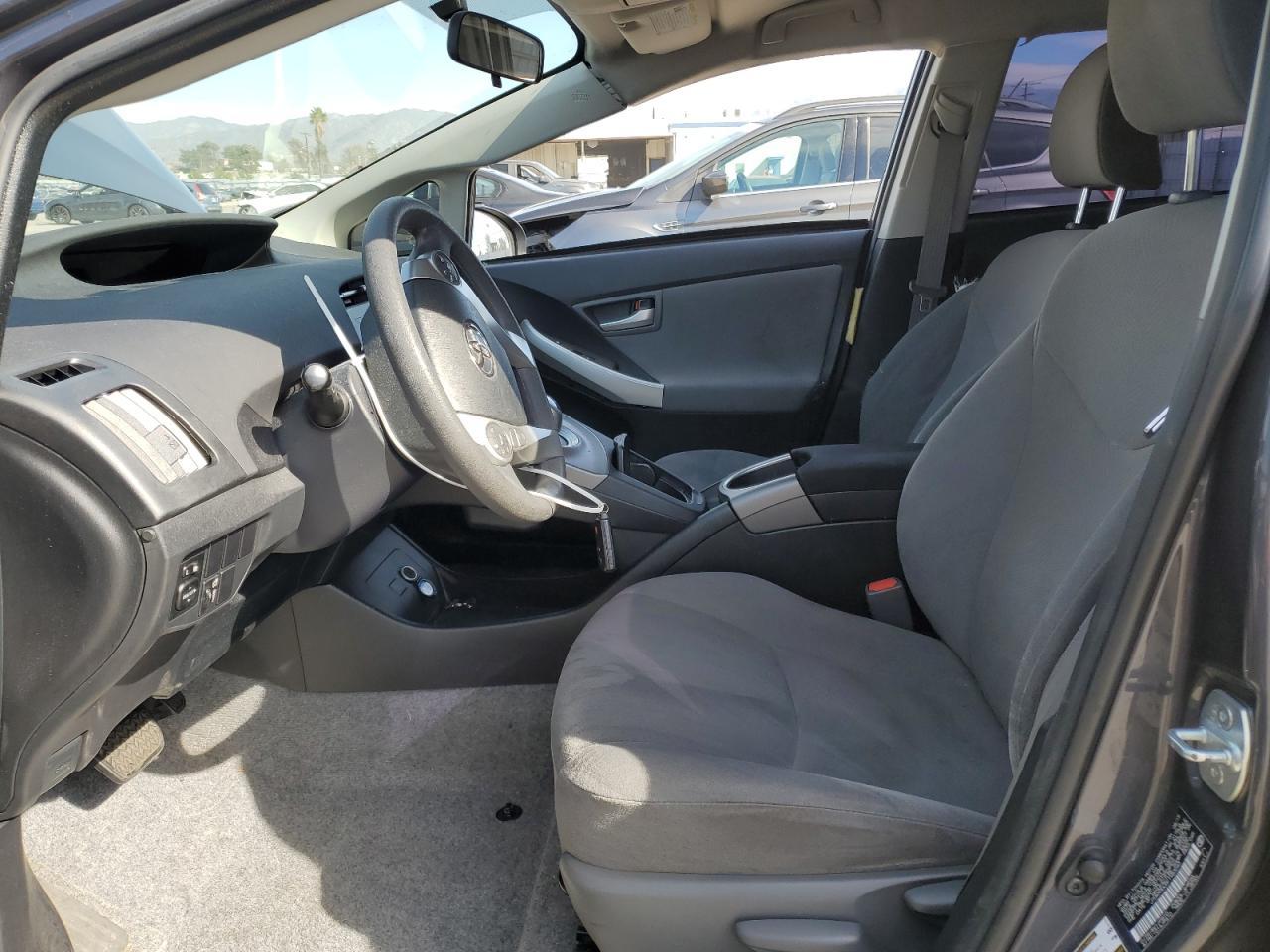 2015 TOYOTA PRIUS - Image 7
