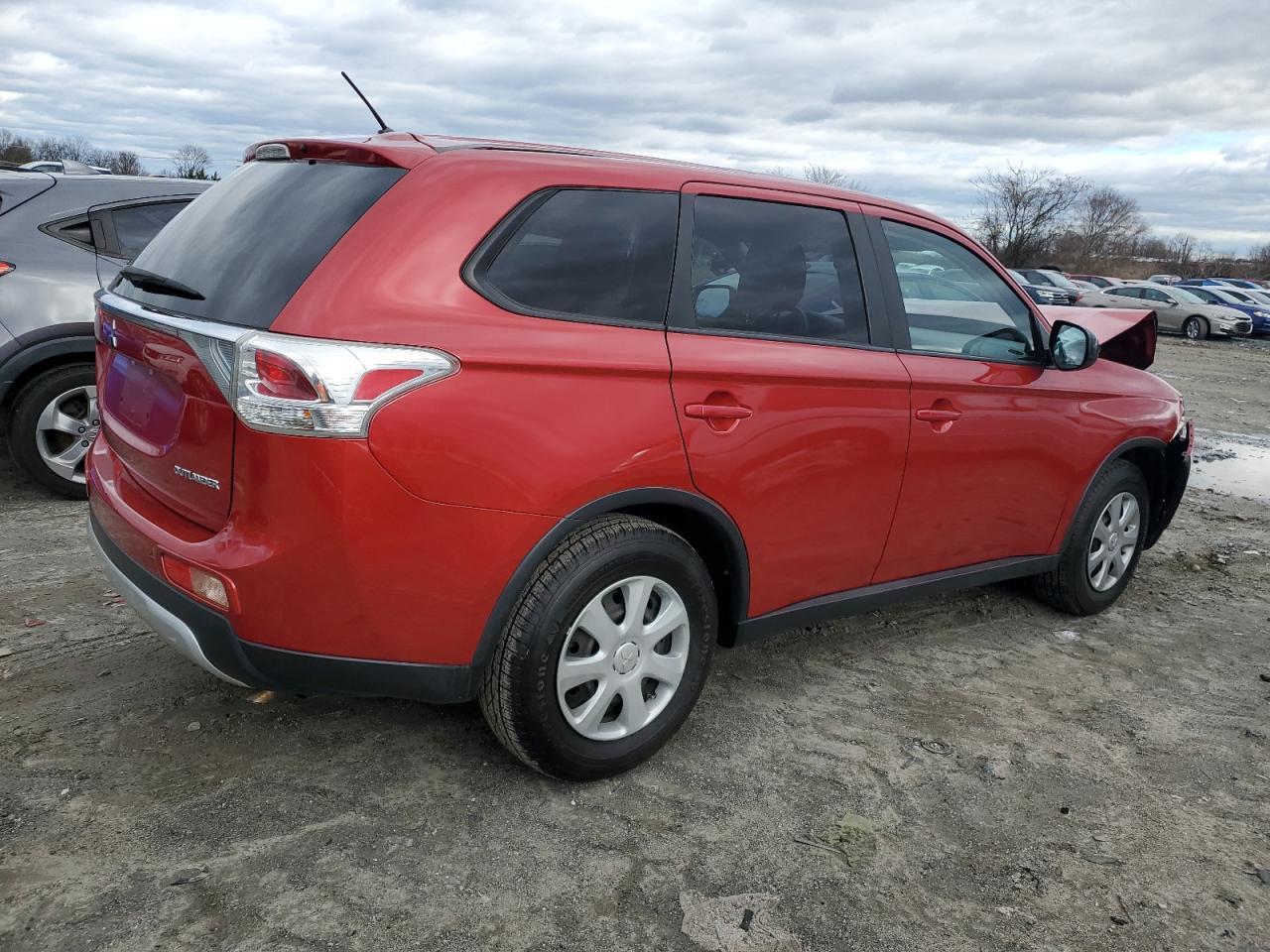 2015 MITSUBISHI OUTLANDER - Фото 3