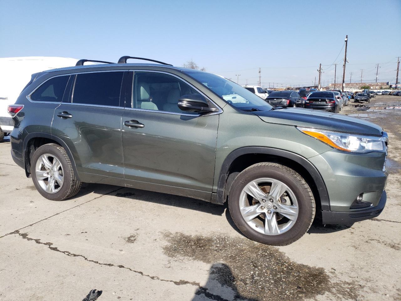 2015 TOYOTA HIGHLANDER - Image 4