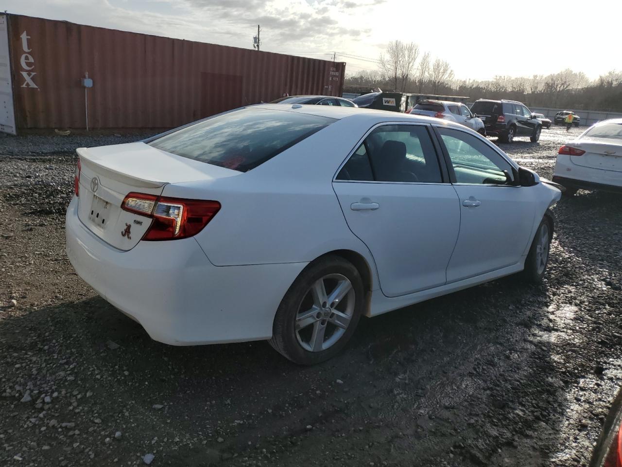 2012 TOYOTA CAMRY BASE - Фото 3