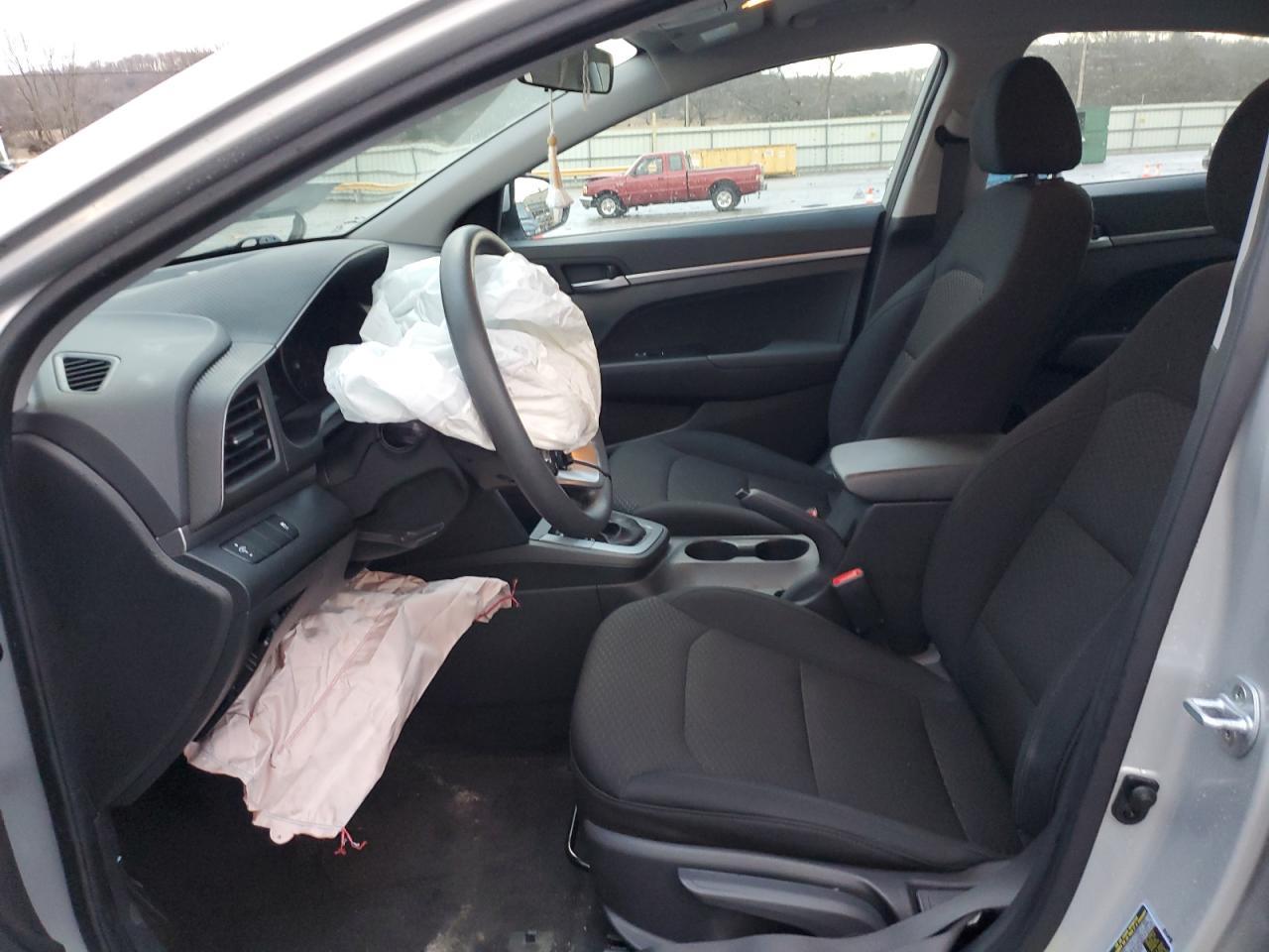 2019 HYUNDAI ELANTRA SE - Фото 7