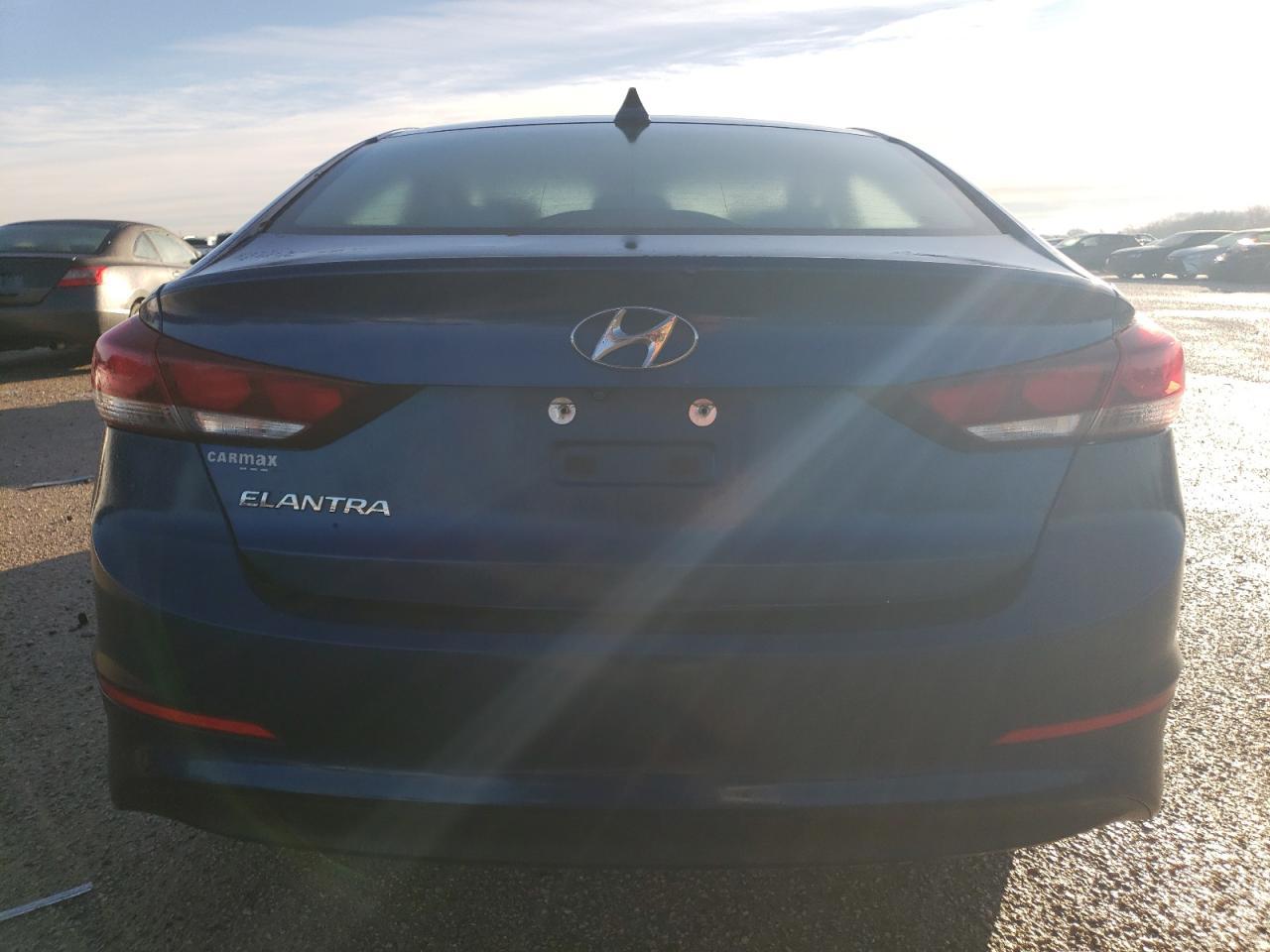 2017 HYUNDAI ELANTRA SE - Фото 6