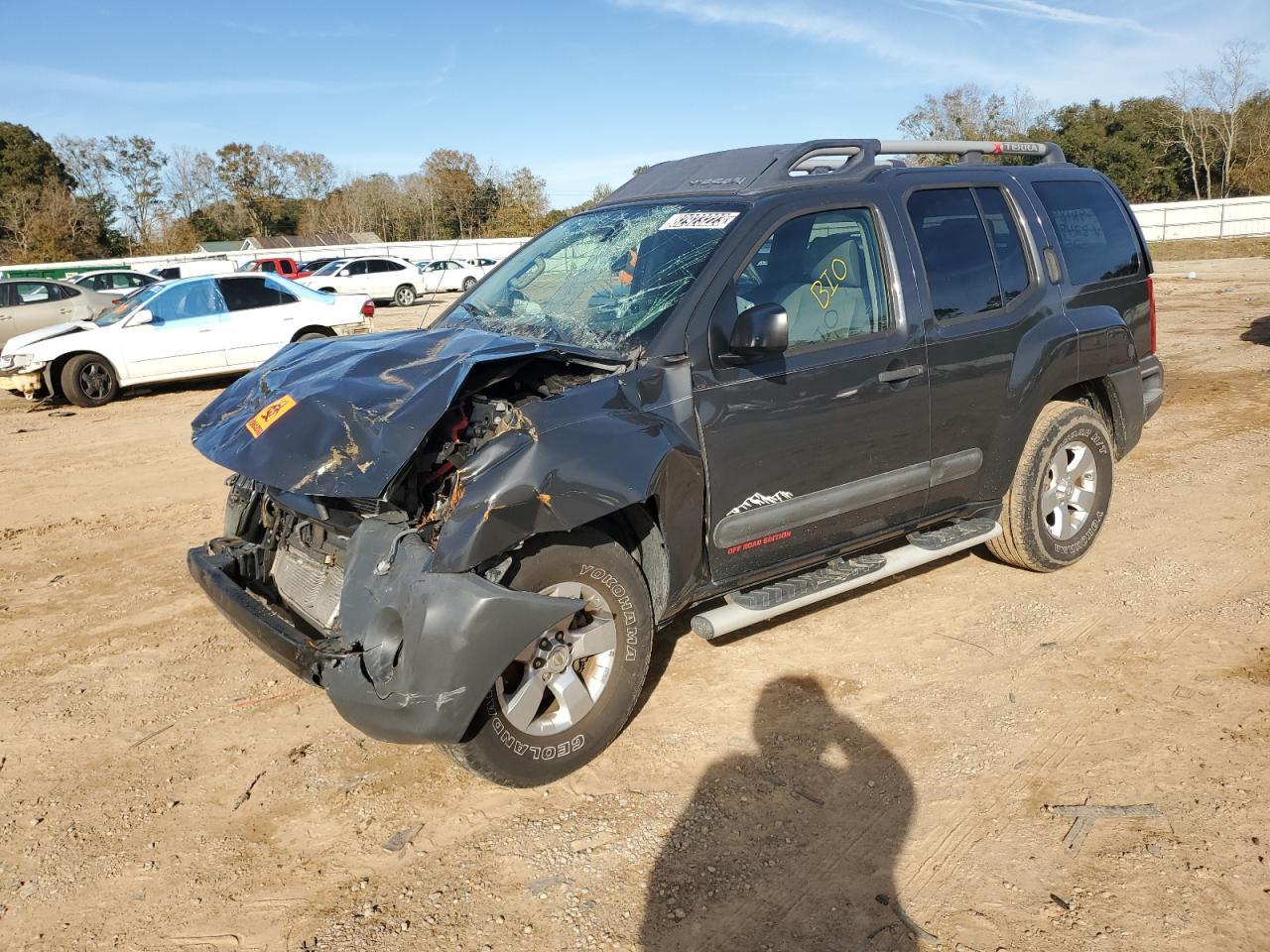 2013 NISSAN XTERRA X