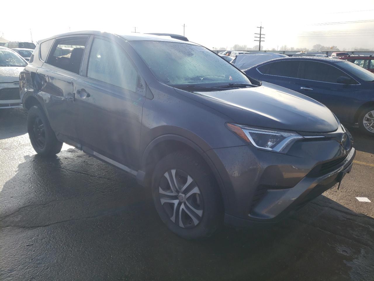 2017 TOYOTA RAV4 LE - Фото 4