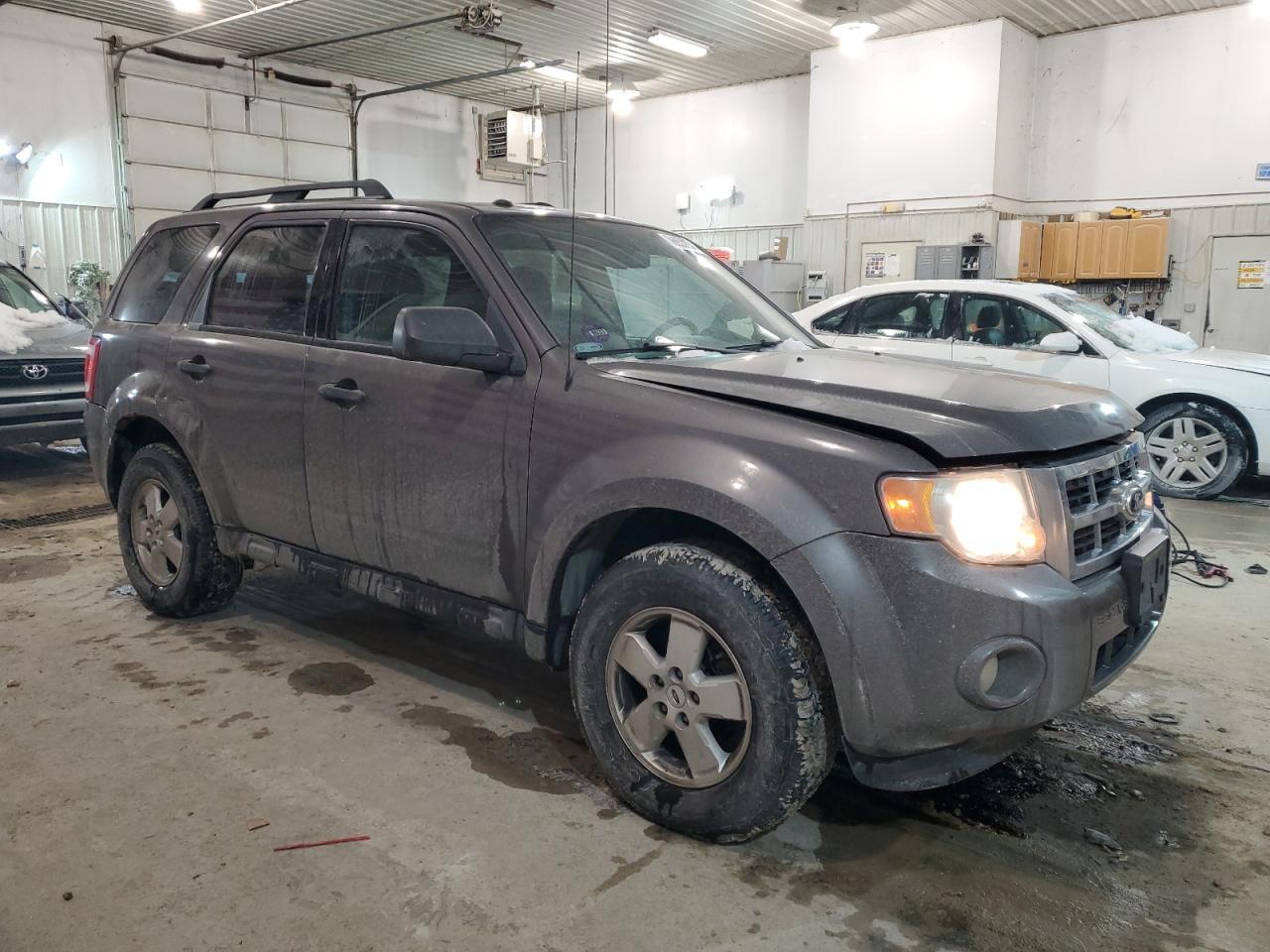 2012 FORD ESCAPE XLT - Image 4