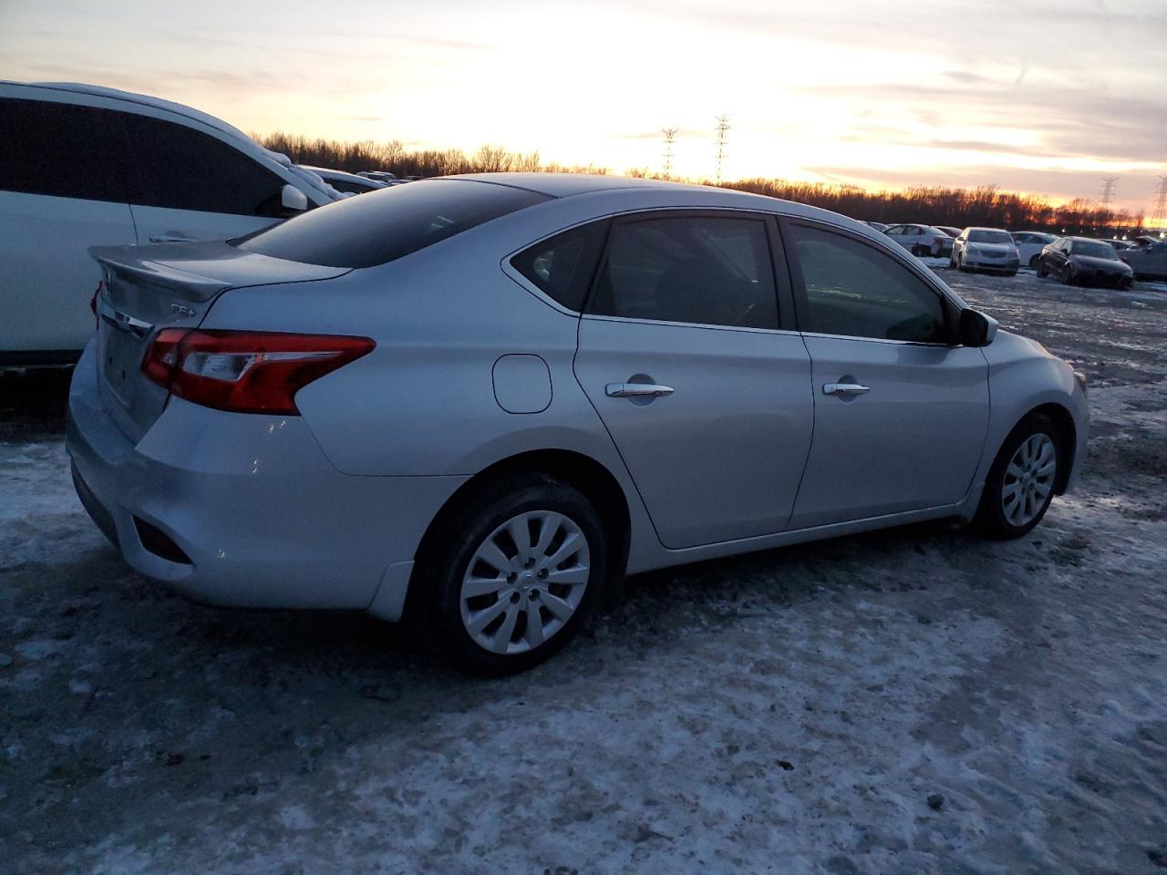 2016 NISSAN SENTRA S - Фото 3